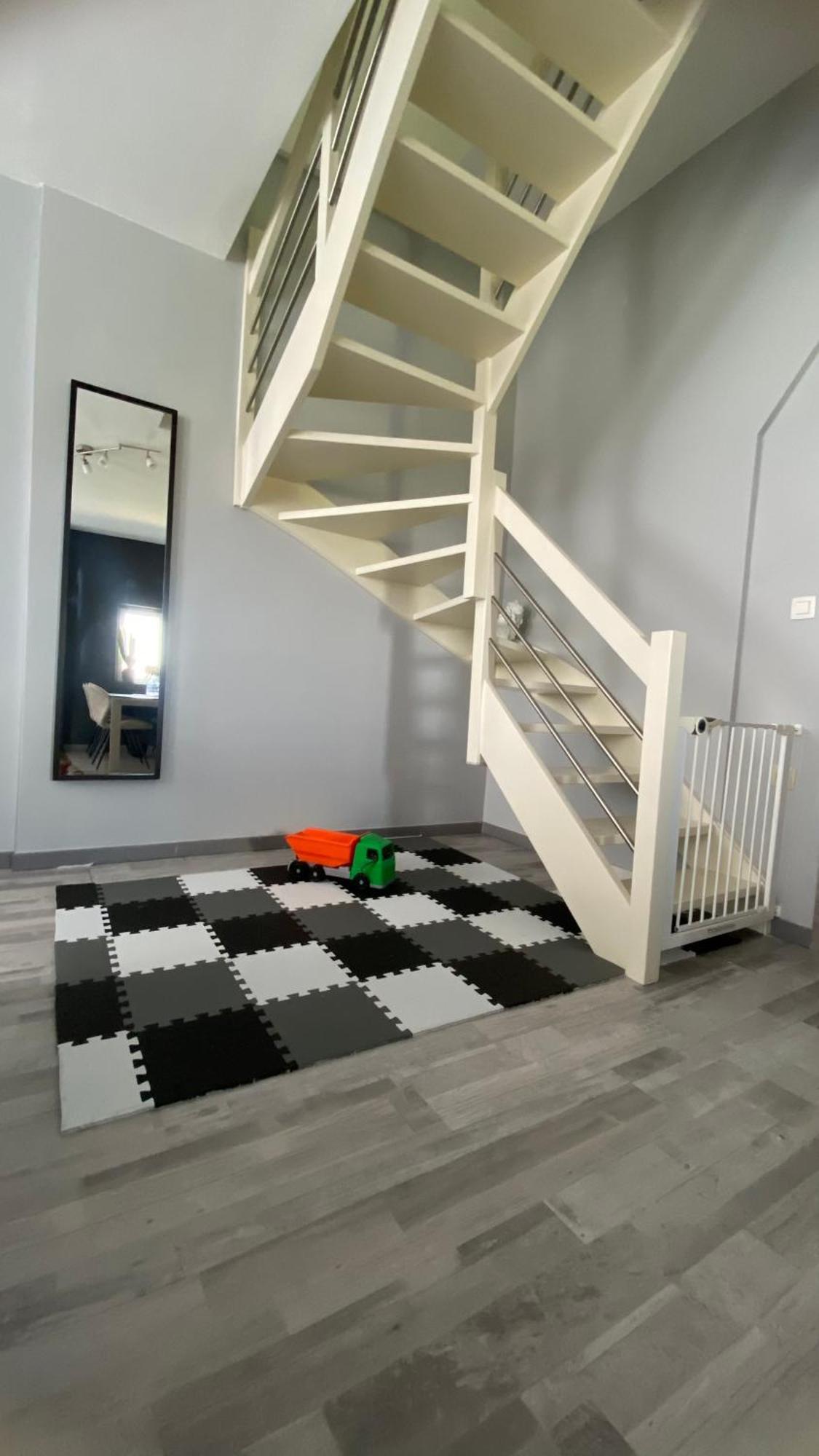 Next2Airport - Appartement House Of Lions Ransart Kültér fotó
